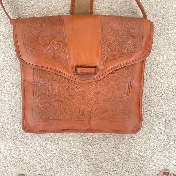 Vintage Hand-Tooled Leather Shoulder Bag – Mahogany Caramel Brown Floral Pattern - Picture 8 of 14